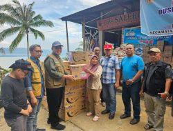 Gubernur Mahyeldi Terima Bantuan Rp1,15 Miliar dari Pemprov Kepri untuk Korban Banjir Bandang